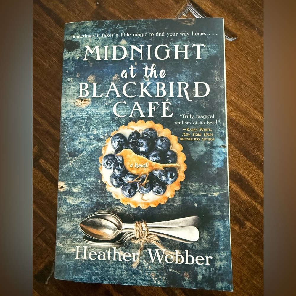 Midnight at the Blackbird Cafe book Heather Webber 4/$20 new